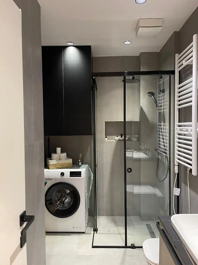 Square 21 Studio Apartments Tirana 0*,