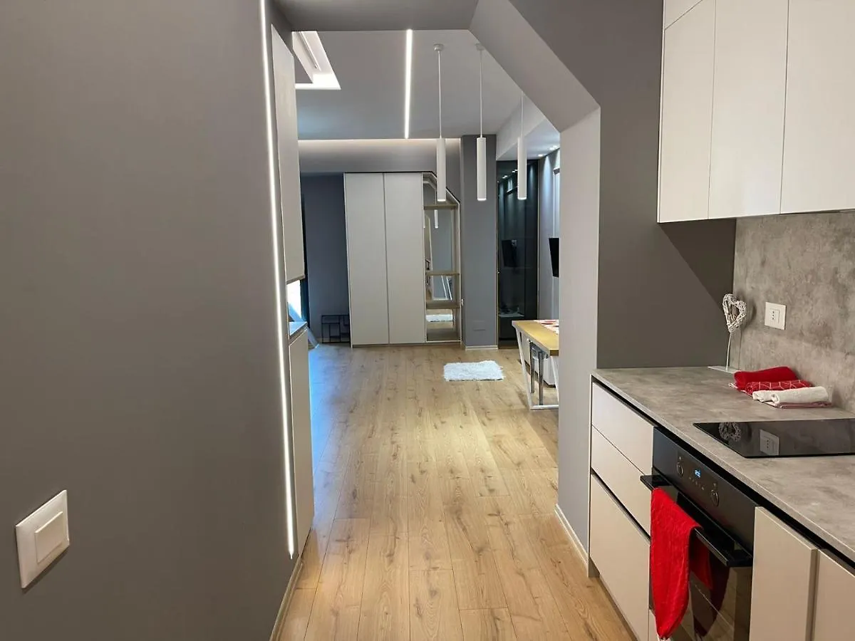 Square 21 Studio Apartments Tirana 0*,  Albania
