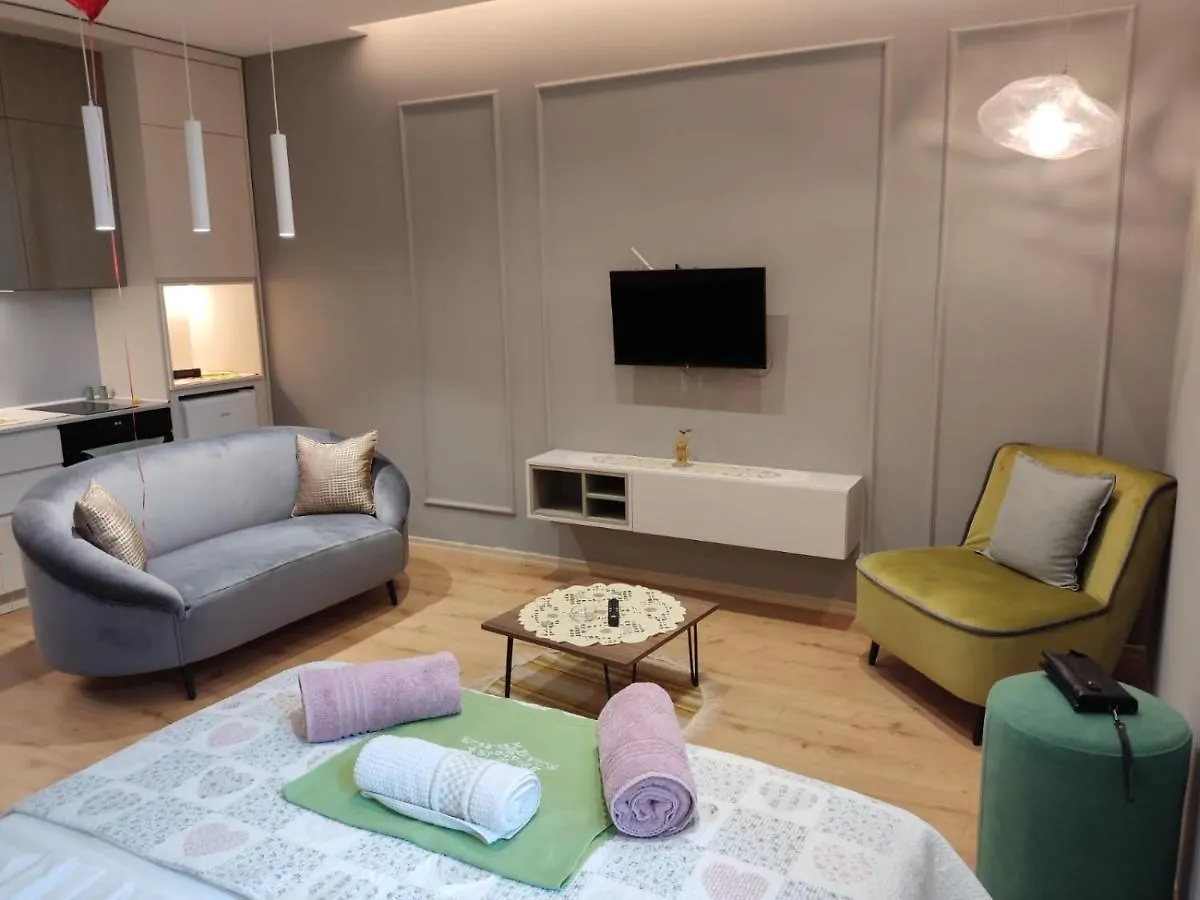 Square 21 Studio Apartments Tirana